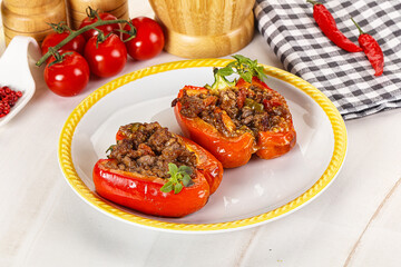 Bell pepper stuffed minced meat