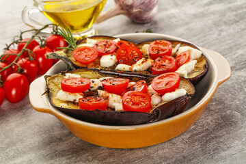 Baked eggplant with cheese and tomato