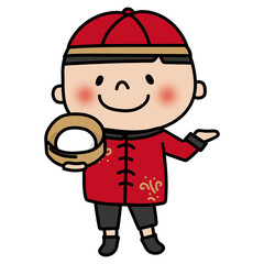 チャイナ服を着てせいろを持って案内する子供（男の子）