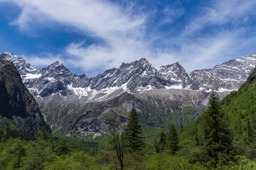 Snow view of Siguniang Mountain, Shuangqiao Valley, Aba, Sichuan Province, China