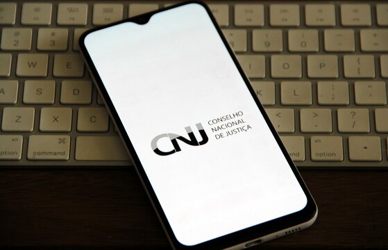 CNJ - Conselho Nacional de Justi&ccedil;a - institui&ccedil;&atilde;o p&uacute;blica que tem como objetivo melhorar o funcionamento do sistema judici&aacute;rio brasileiro. Atua no controle e na transpar&ecirc;ncia administrativa processual.