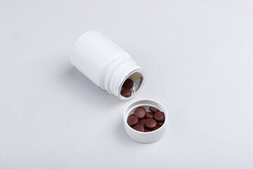 The Chinese patent medicine gallbladder tablets in the medicine bottle