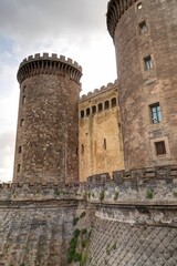 Piazza del Plebiscito &agrave; Naples avec le palais royal et la basilique di san francesco di paola