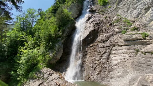 Dundelbachfall I or upper waterfall on the Dundelbach stream - Canton of Obwalden, Switzerland (Dundelbachfall 1 oder der obere Wasserfall am Dundelbach - Kanton Obwald, Schweiz)