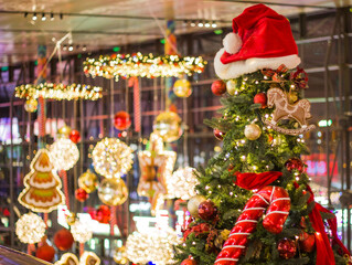 Naklejka premium Christmas tree, decoration, colorful, lights, background