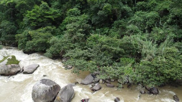 RESCATE DE ALTA MNONTA&Ntilde;A EN RIO UTCUBAMBA - AMAZONAS
