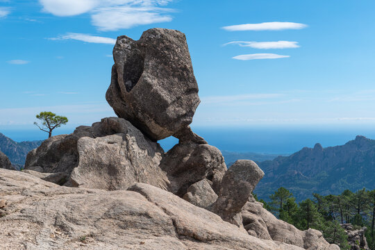 Schwebender Stein, Parc Naturel Regional de Corse, L'Ospedale