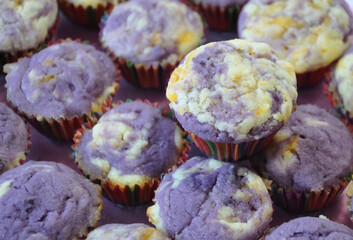 Muffins with purple yam and cheese flavours 