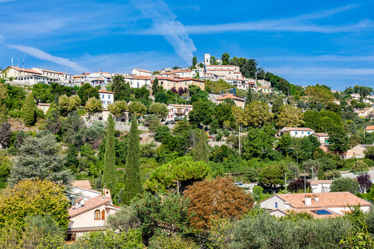 Levens, Provence, France: general view of this charming small village, in "Alpes de Haute-Provence", near Nice