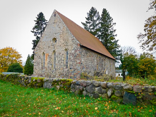 Die evangelische Kirche aus dem 13. Jahrhundert
