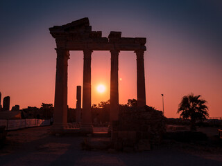 Fototapeta premium View of the remains of the Temple of Apollo in the city of Side on the Turkish Riviera.