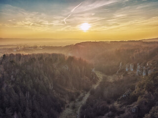Zachód słońca w górach  © DRONE QUEST