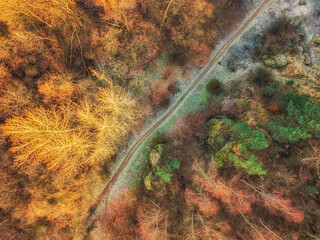 Droga w dolinie © DRONE QUEST