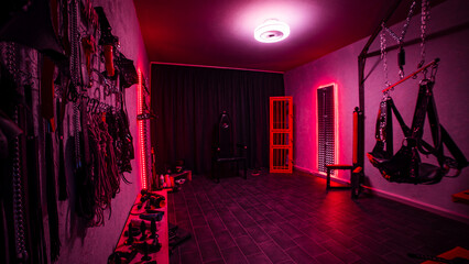 Spielzimmer BDSM Dominastudio Sling Thron 