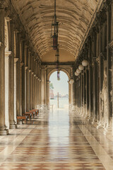 symmetry in venice