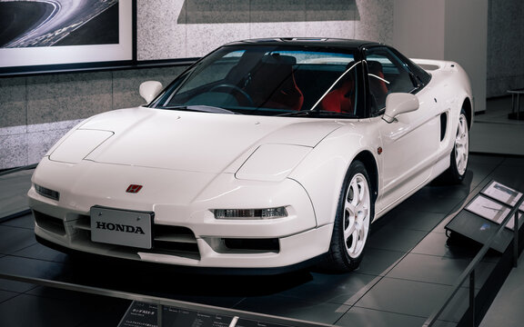 FUJI, JAPAN - 23 NOVEMBER 2024: ON DISLPAY AT THE FUJI SPEEDWAY MOTOR MUSEUM, VINTAGE MOTORSPORT ICON, THE HONDA NSX TYPE-R IN CHAMPIONSHIP WHITE PAINT AND CONTRAST ROOF, RED INTERIOR BUCKET SEATS