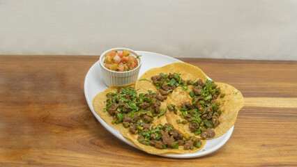 Fotografía de comida mexicana en el salvador