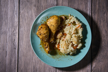 Chicken drumsticks with rice and vegetables