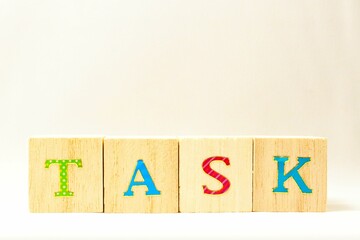 文字の入ったブロック　～TASK～
