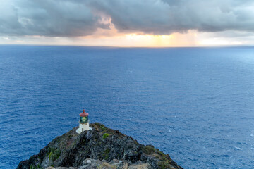 The&nbsp;Makapuʻu Point Light, situated high above the Pacific Ocean on a lava rock cliff on the island of Oahu, Hawaii,&nbsp;has the largest lens of any lighthouse in the United States of America.