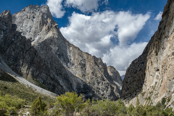 Obraz premium Stunning scenery along the beautiful Nangma Valley (Yosemite of Pakistan), Kanday, Baltistan, Pakistan