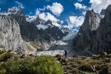 Obraz premium Trekking in the beautiful Nangma Valley (Yosemite of Pakistan), Kanday, Baltistan, Pakista