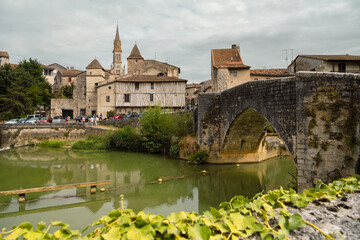 Pont vieux et vieux Nérac