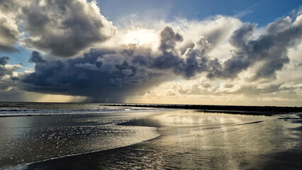 Am Strand von Blavand in Dänemark