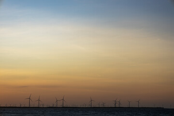 Obraz premium Amazing sunrise over tropical sea. Beach vacation landscape. F