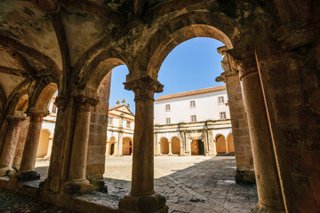 Obraz premium main cloister, convent of Christ, year 1162, Tomar, Santarem district, Medio Tejo, central region, Portugal