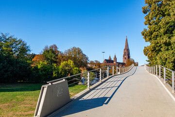 Blick vom Karlssteg zum Freiburger Münster