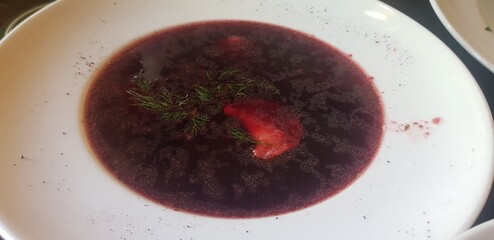 Barszcz z buraków czerwony z uszkami