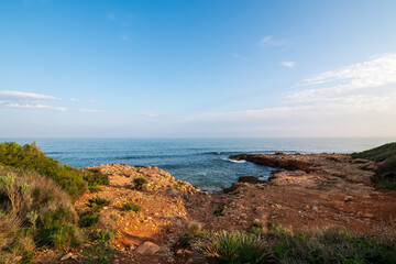 Abendsteimmung am Ufer des Mittel meeres in Alcossebre, Provinz Castellón, Autonome Gemeinschaft...