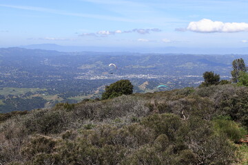 Gliders soaring above the hills at Mt Diablo State Park, California