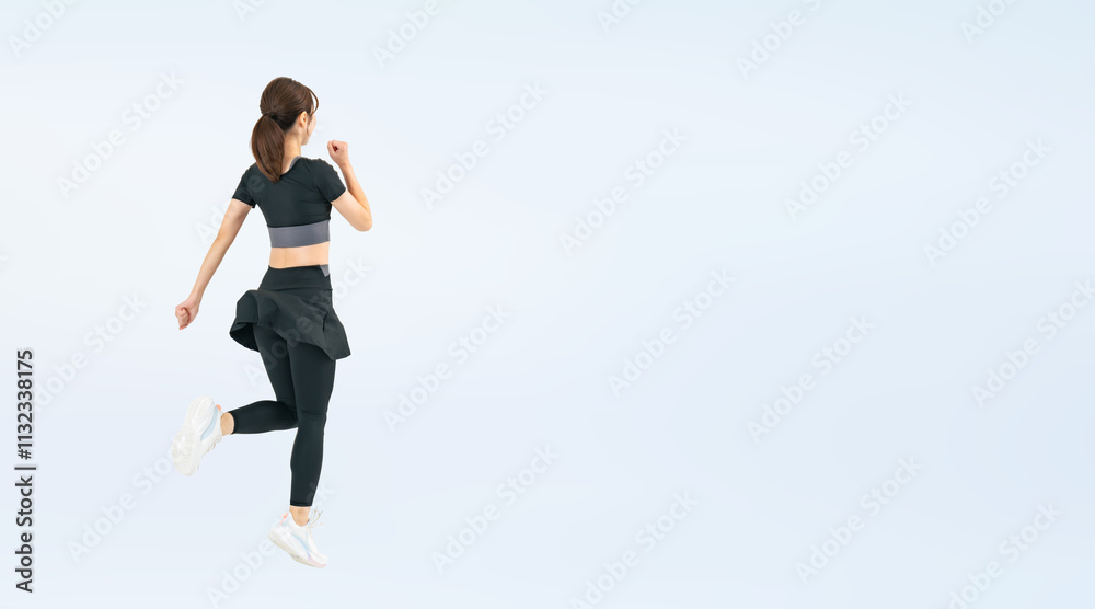 Aufkleber スポーツウェアを着て走る女性の後ろ姿の全身写真