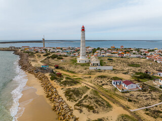 Faro del Cabo de Santa Maria en Ilha la Culatra Portugal