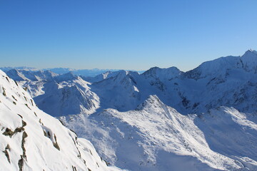 Naklejka premium A beautiful day on the Austrian ski resort