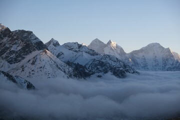 Obraz premium Amazing himalayas panorama with peaks above clouds from Kala Patthar viewpoint. Everest Base Camp, Sagarmatha National Park, Khumbu valley, Nepal, Himalayas