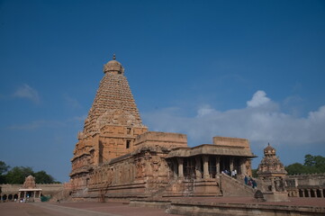 Marvelous architecture of heritage tanjore brihadeeswarar Brihadisvara temple during the golden hour thanjavur big temple sculptures