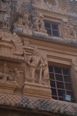 Fototapeta premium Hindu worship limestone granite stone statues ancient city Ancient Stone Sculpture Stone carvings Tanjore, Darasuram temple