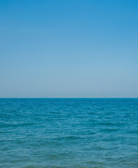 Obraz premium Horizon photogrphy beautiful landscape summer season vertical view tropical sea beach white sand clean blue sky background calm nature ocean wave water travel holiday at samae san island sun day time.