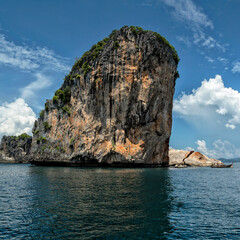 Naklejka premium Summer holiday Thailand, Krabi. Beaches on the islands of the National Park Krabi, Thailand