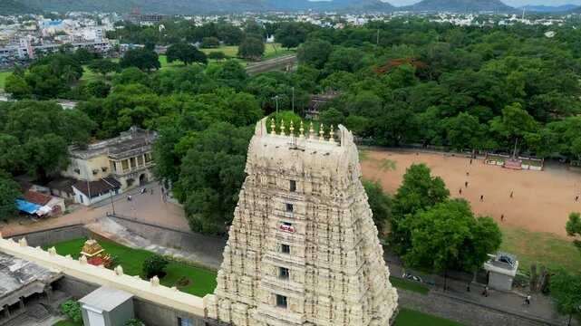 Jalakandeswarar Temple is a temple dedicated to Lord Shiva which is located in the Vellore Fort, in heart of the Vellore city, in the state of Tamil Nadu, India.