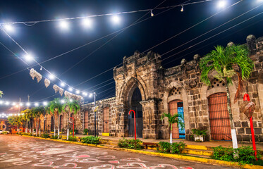 Mercado de Artesanias, an old craft market in Masaya - Nicaragua, Central America, at night