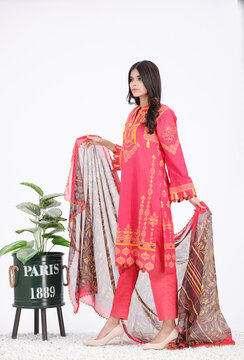 A Pakistani Model is wearing traditional dress Shalwar kameez - Kurti