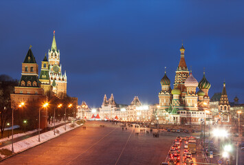 Fototapeta premium View of the Kremlin, Red Square and St. Basil's Cathedral on a winter evening. Moscow, Russia