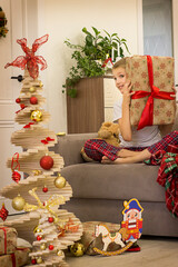 christmas tree with presents