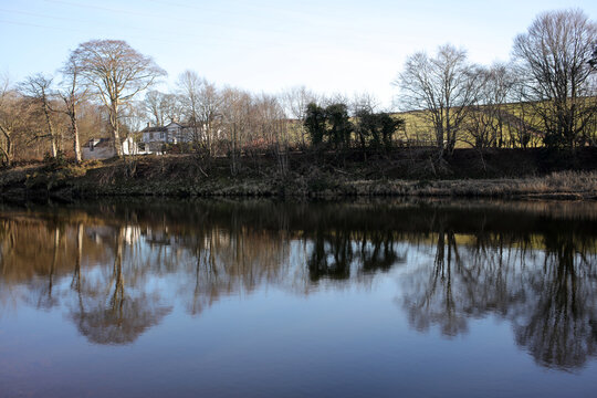 River Dee viewed from the left bank - Cults - Aberdeen city - Scotland - UK