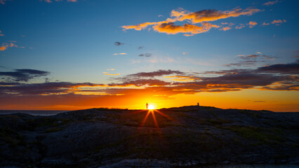 Atlantikstraße in Norwegen im Sonnenuntergang