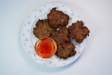 Fried minced pork is a popular dish among Thai people.
